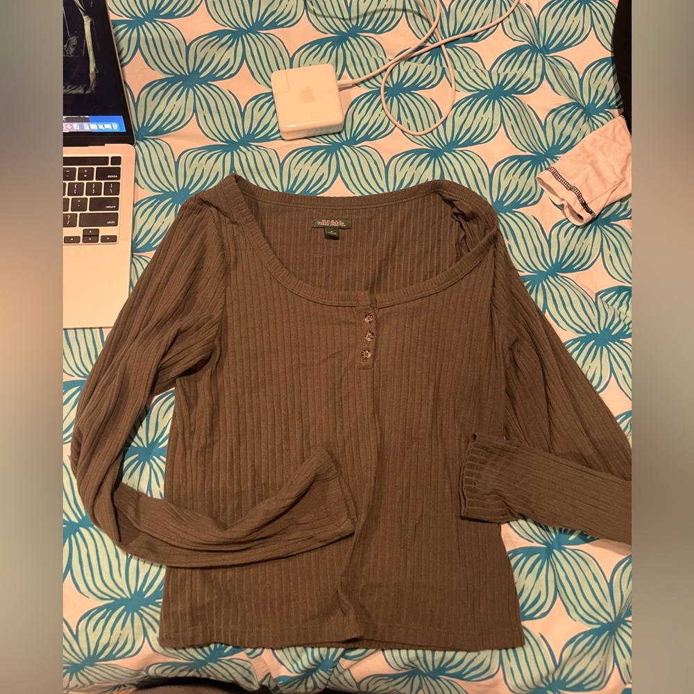 Wild fable green fitted shirt, soft texture, button low cut